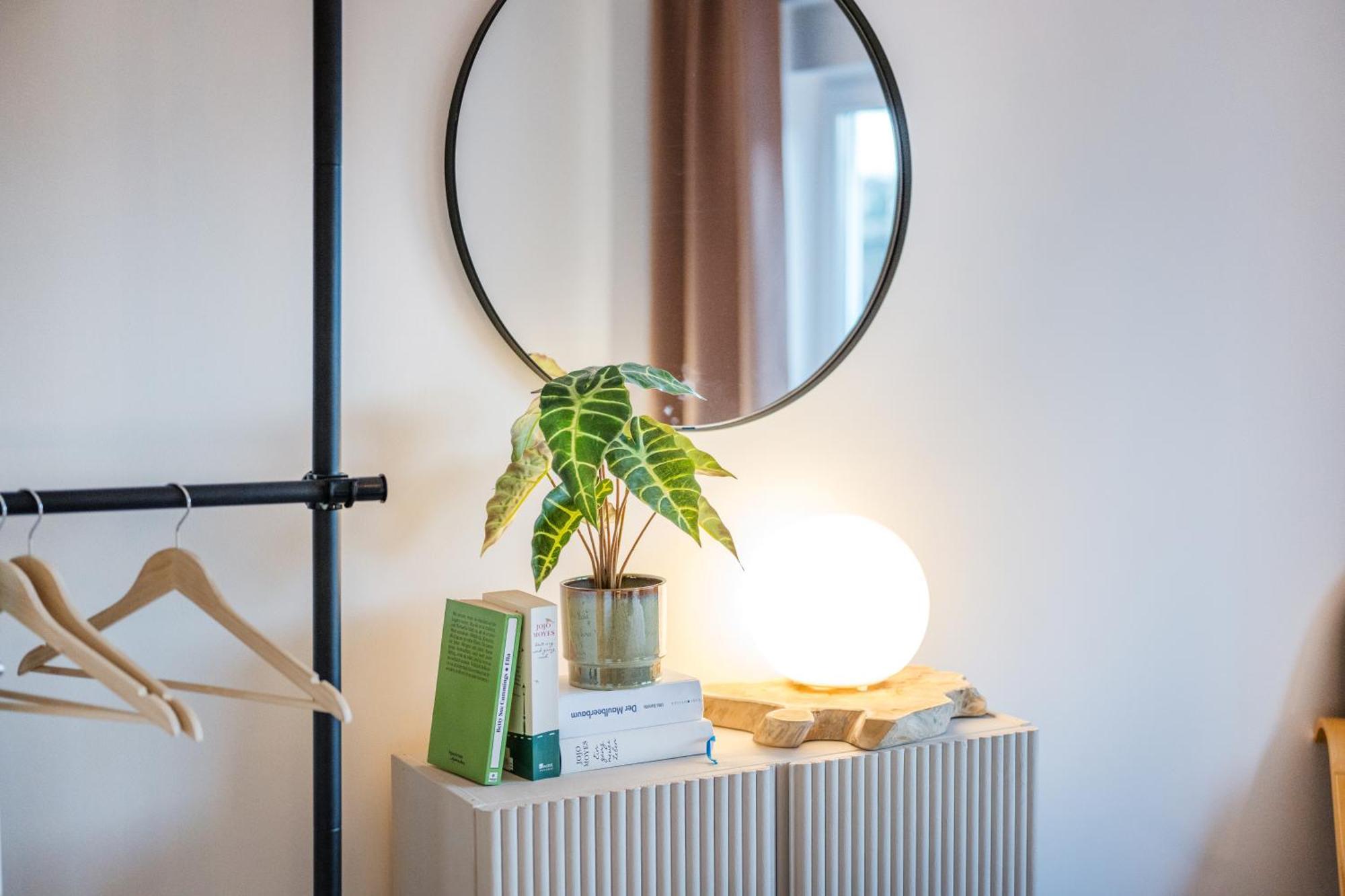 Neu: 100M² - Ideal Fuer Familien/Geschaeftsr. - Hbf Koblenz  Buitenkant foto